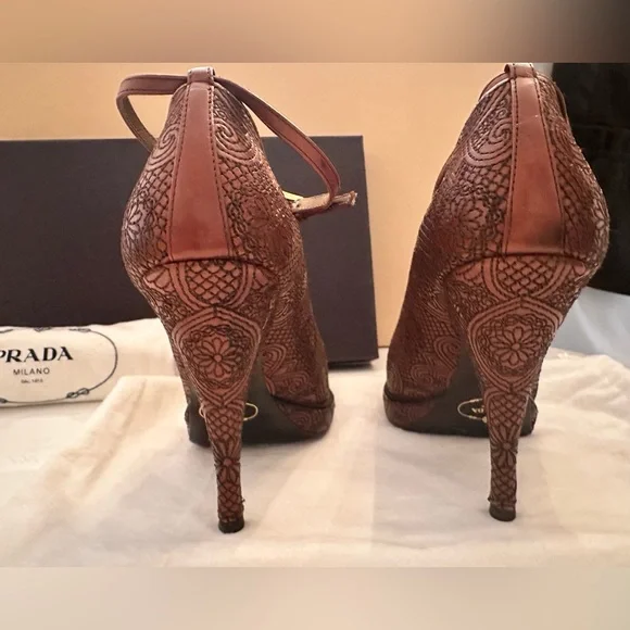 Prada Intricate Brown Women's Heels - Picture 3 of 3
